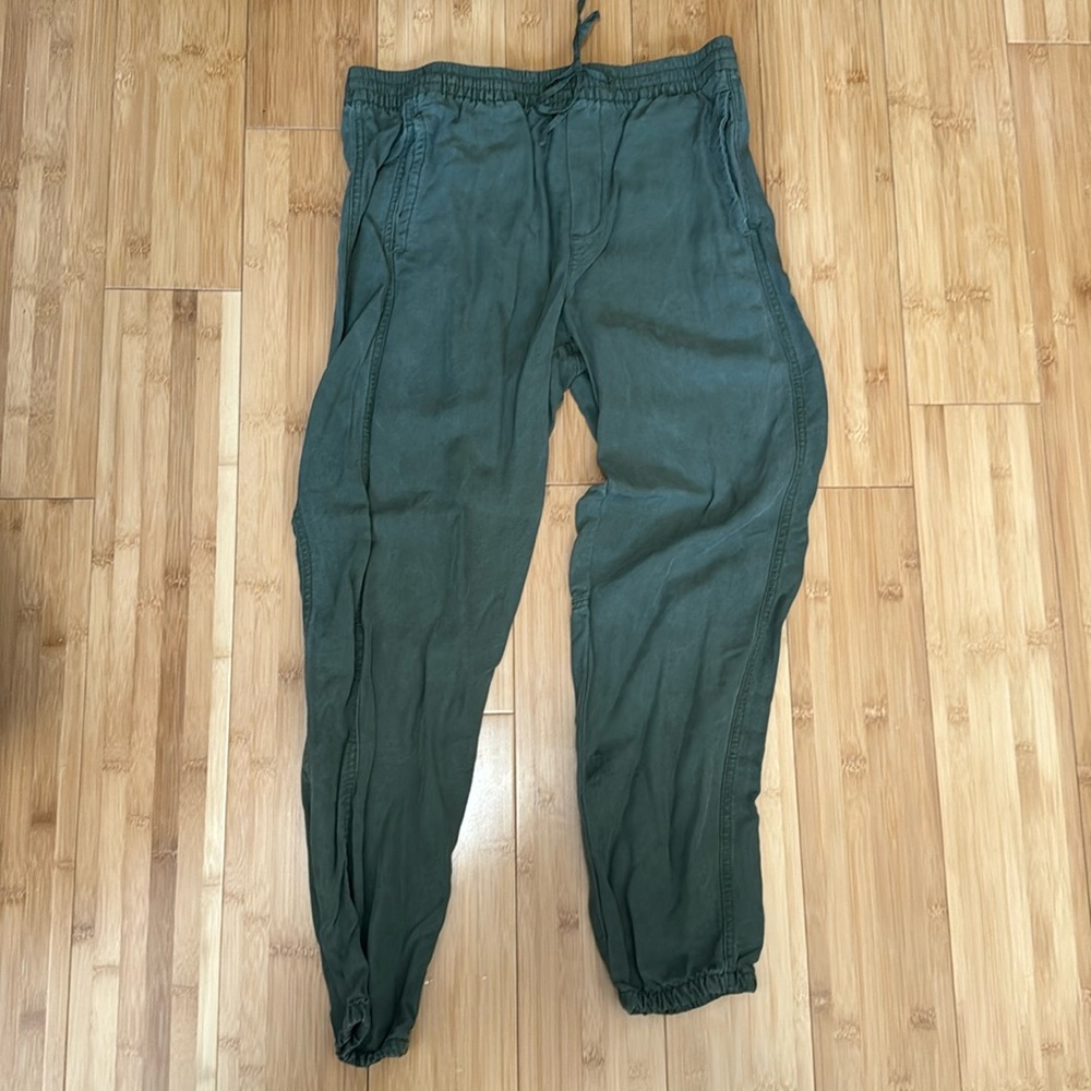 Gap Hunter Green Jogger pants